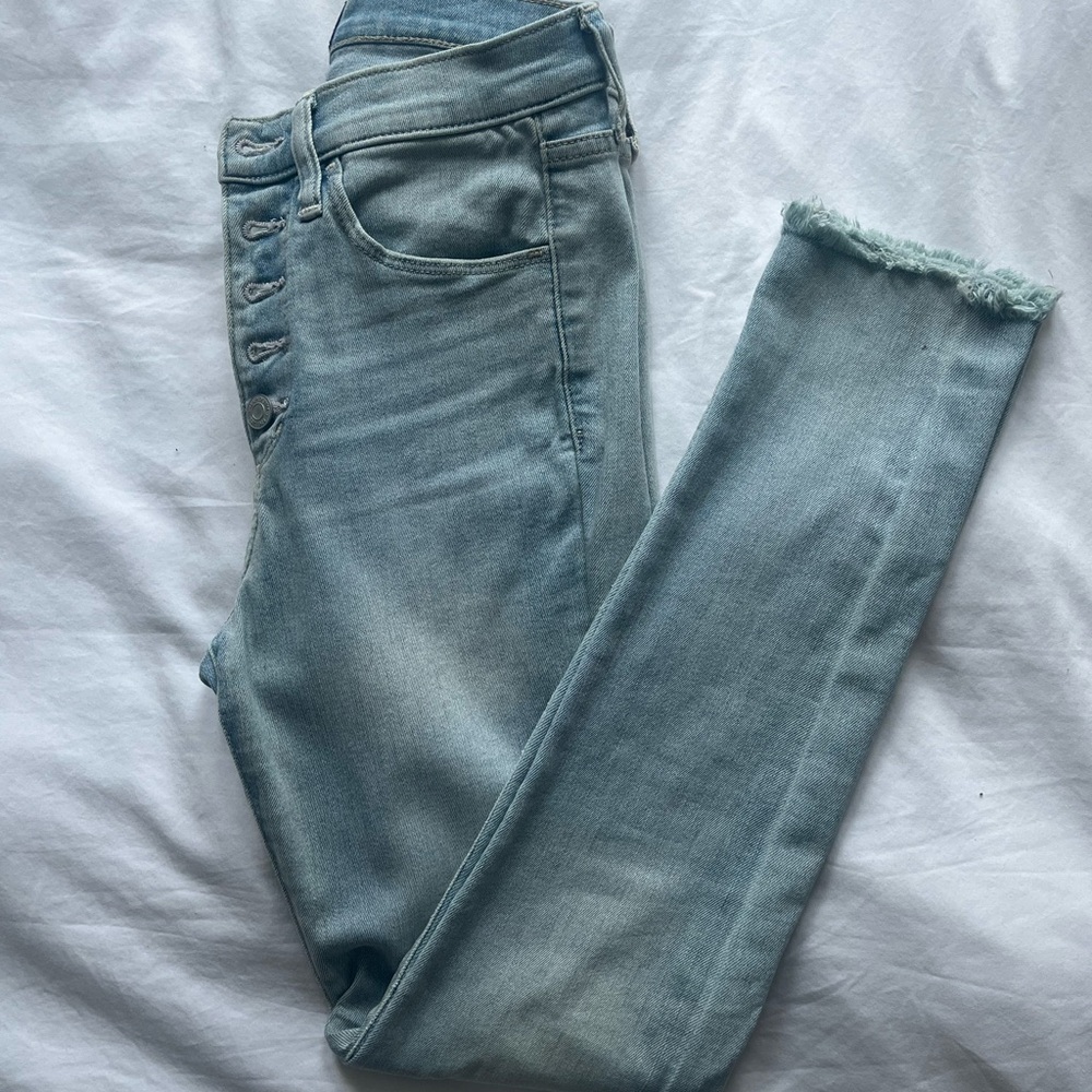 Vintage GAP High Rise Button Light Blue Soft Jeans With Ankle Fringe 2/26 R